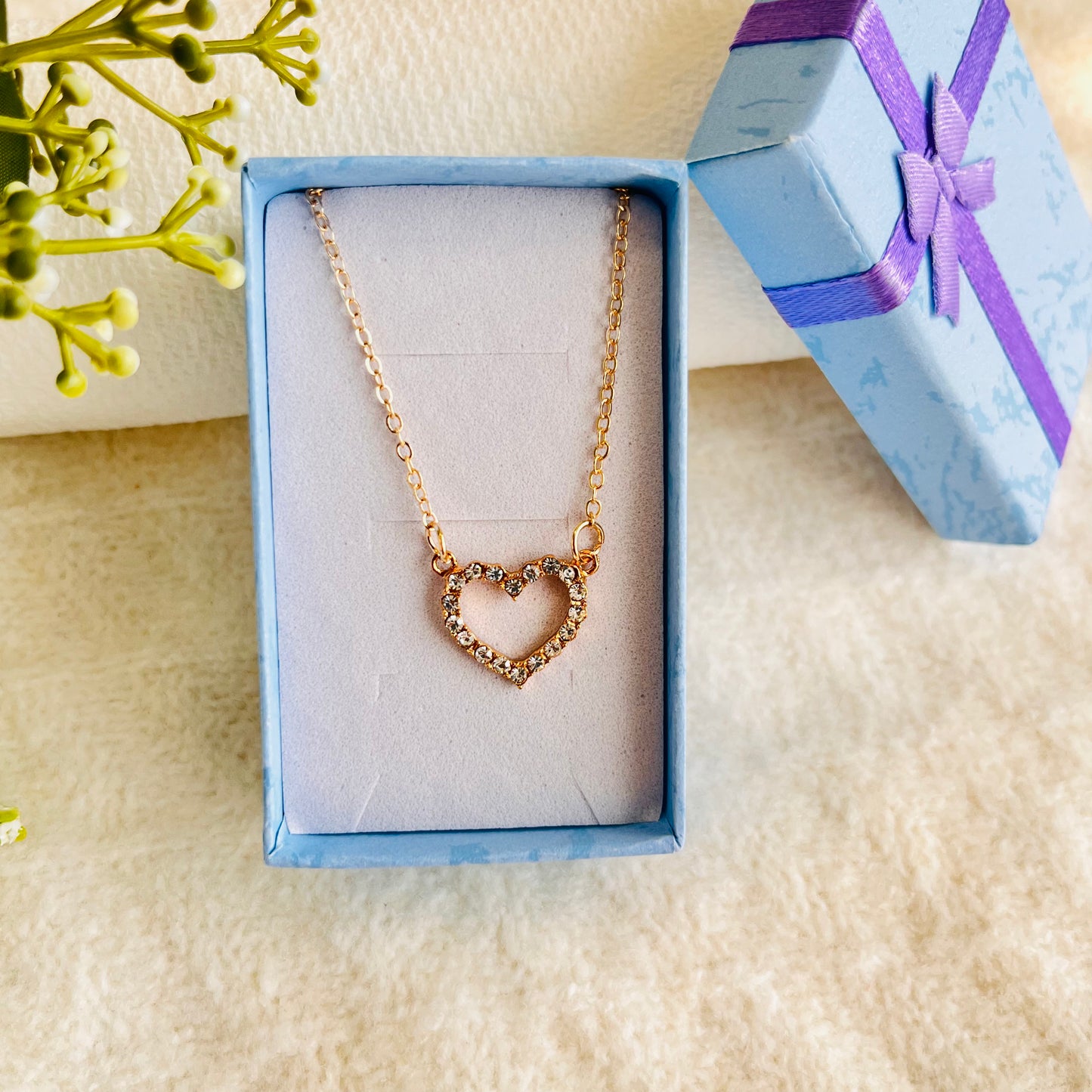 MC7 - Gold Tone Zircon Heart Necklace