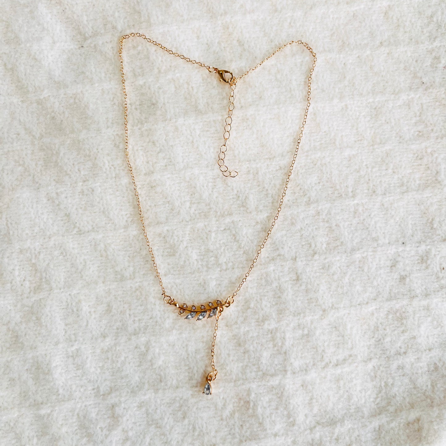 MC2 - Delicate Crystal Leaf Drop Necklace